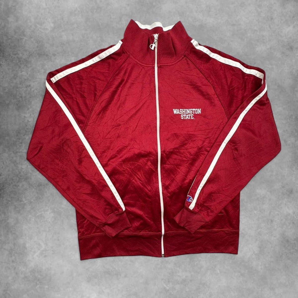 Champion Jacken: Champion red jacket – Gebraucht aus Erlinsbach SO von TogaResell