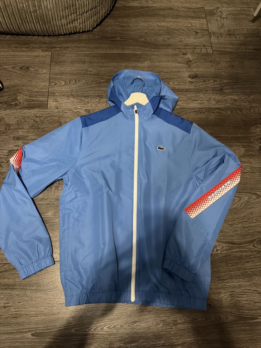 Lacoste Giacche: Lacoste Jacke – Nuovo (secondo la descrizione) da Reinach AG venduto da Levin0712