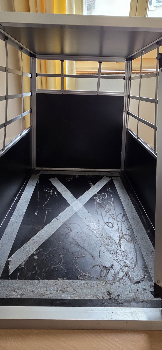 Cages, transport & sécurité: Hundebox – D'occasion à Wädenswil par weihpos 5