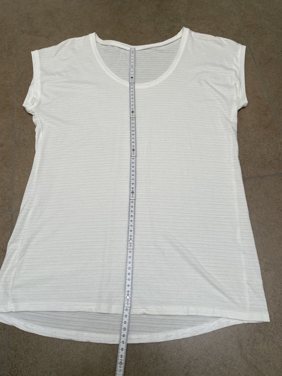 T-Shirts: T Shirt weiß, leicht transparent – Gebraucht aus Bronschhofen von Sommernacht03 1