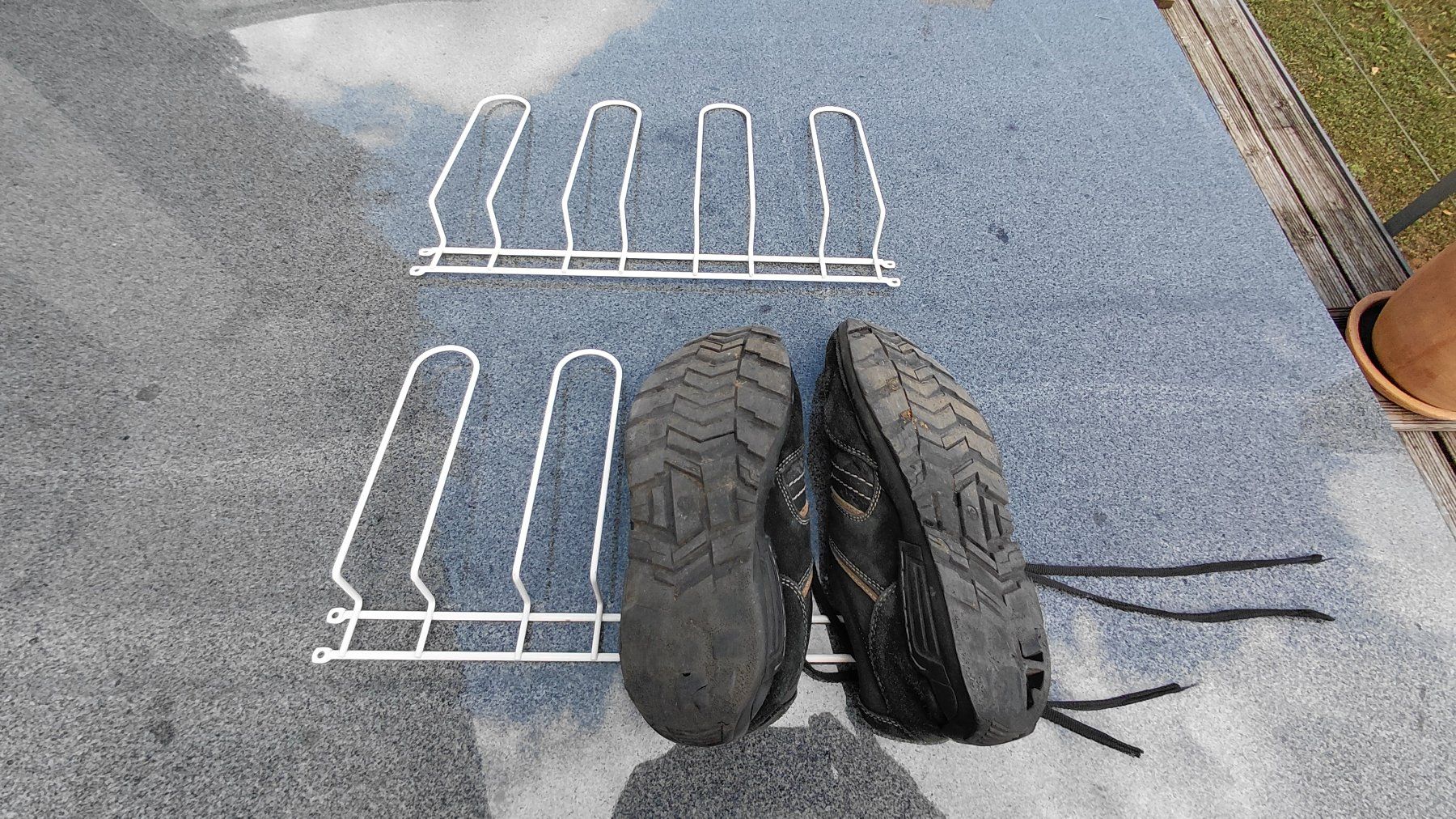 Fixations: Schuhhalter/ Schuhorganizer – D'occasion à Gelterkinden par martinom 1