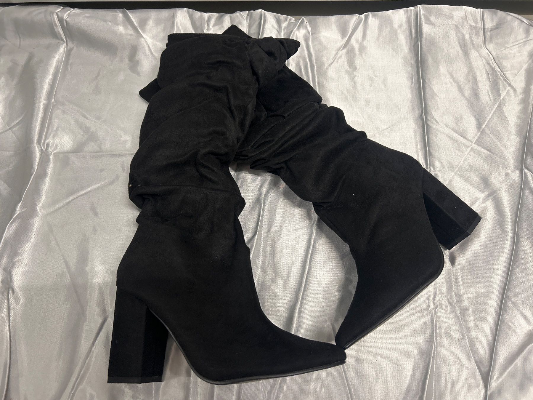 Scarpe da donna: Stiefel schwarz  Neu Gr 38 Gratis Versand – Nuovo e nell'imballaggio originale da Regensdorf venduto da Spyke55