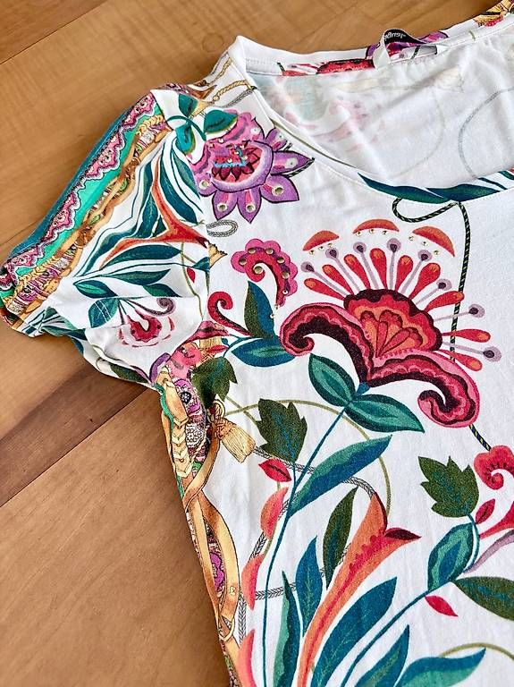 Desigual T-shirt: T-Schirt Gr. S/M oder 36/38 Desigual – Usato da Dietlikon venduto da Pmt_zh 1
