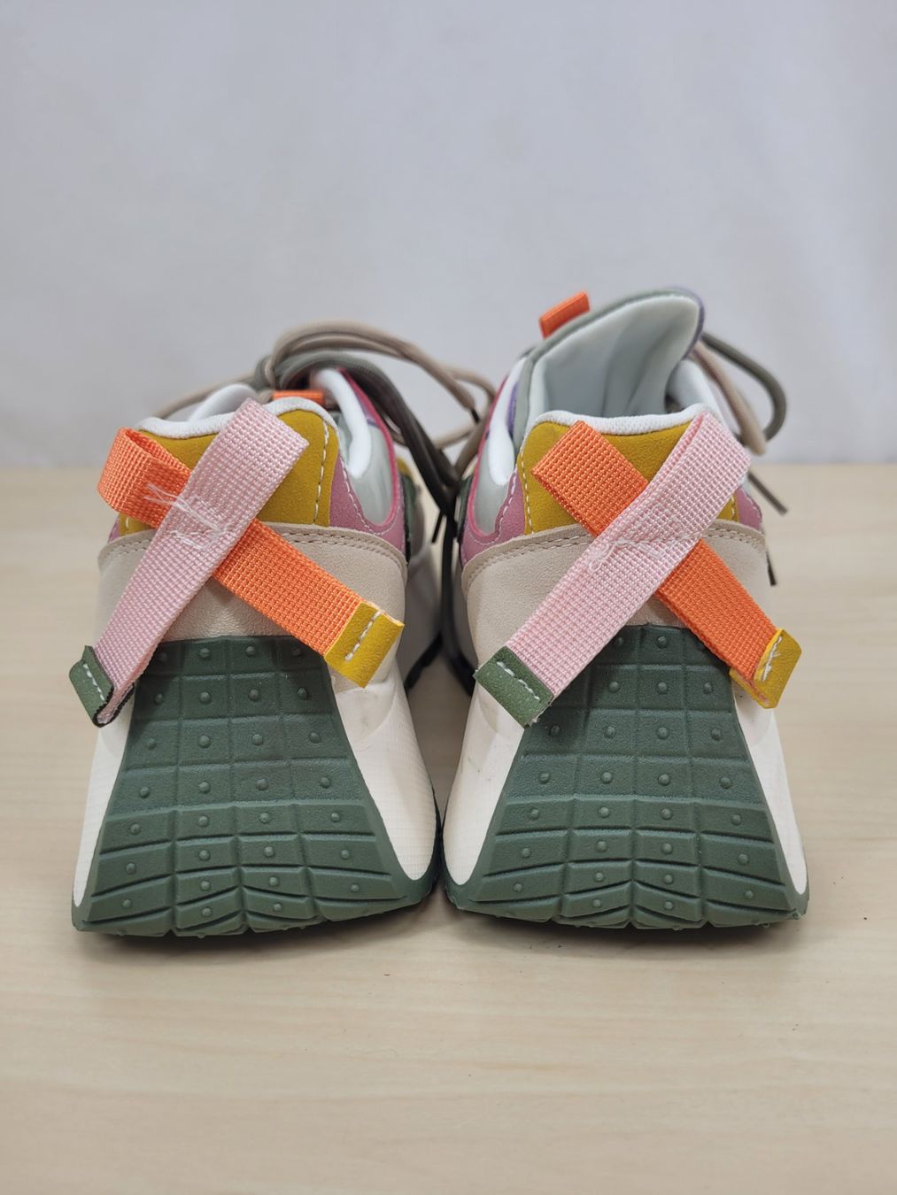 Chaussures femmes: Baskets beige vert rose 39 – Neuf (Voir description) à Lausanne par PlusValue_Lausanne 2