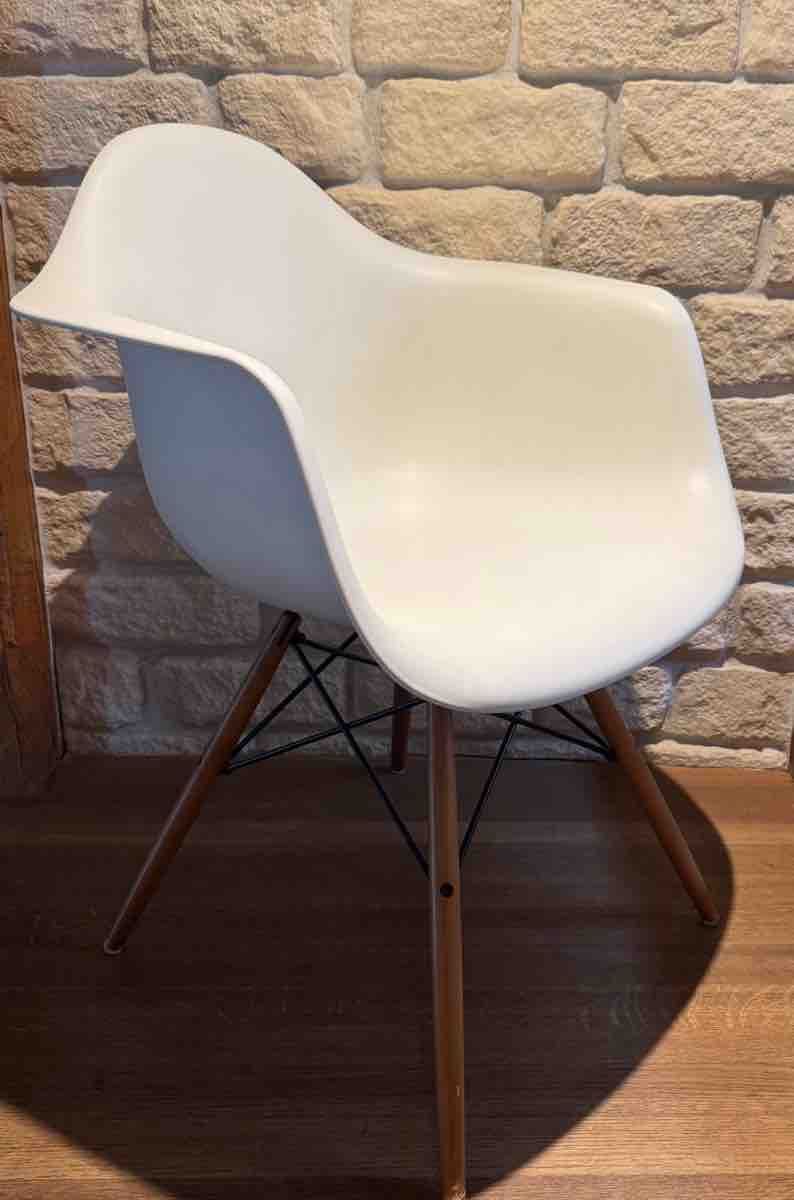 Sedie: Vitra Eams Plastic Chair - weiss – Usato da Oberrieden venduto da Zarrouk01 2