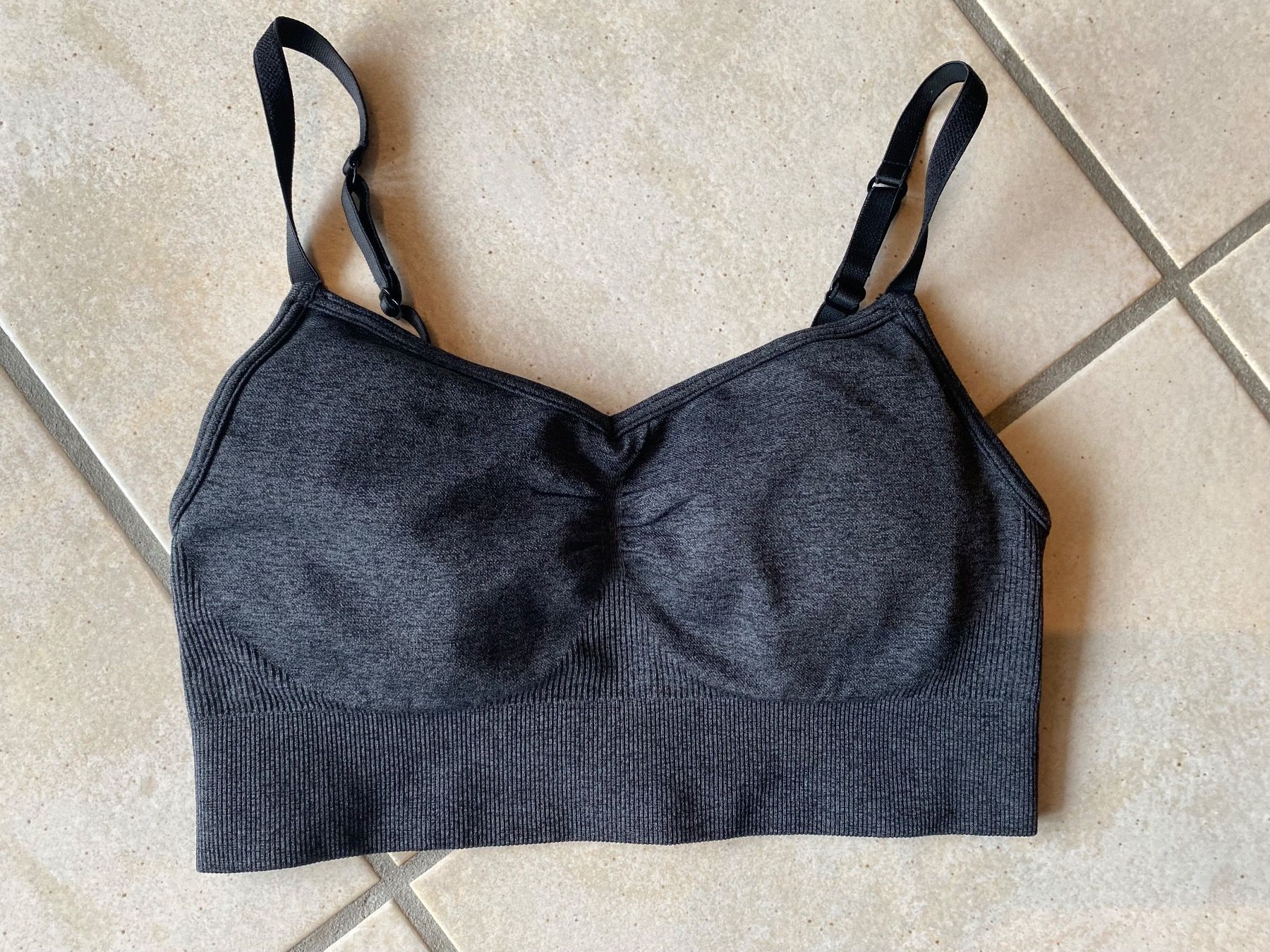 H&M Camicette, T-shirt & Top: Top 164 H&M mit Trägerli – Usato da Orpund venduto da Mary8972 8