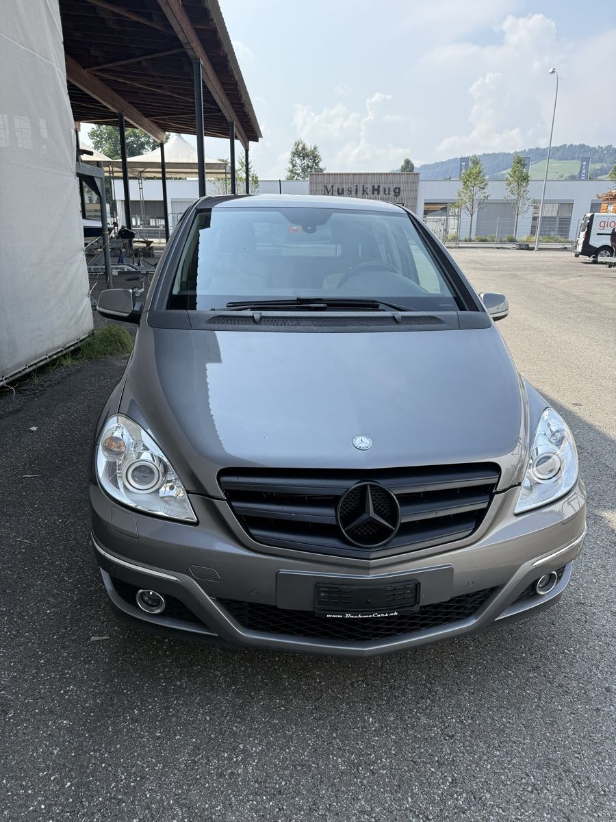 Mercedes-Benz Automobili: Mercedes Benz B200 Turbo – Usato da Luzern venduto da CocoLoco82 1