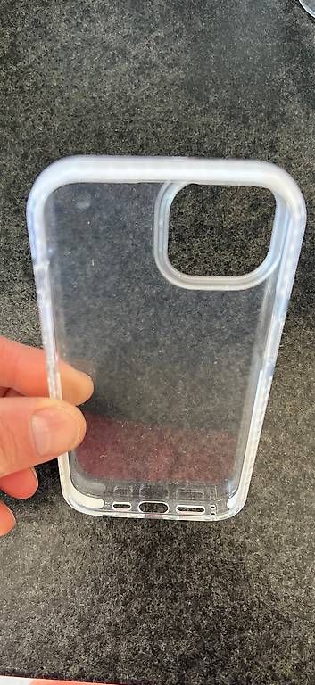 Apple Coques & Protection écran: Coque iPhone 13 – D'occasion à Tavannes par Tch7 2