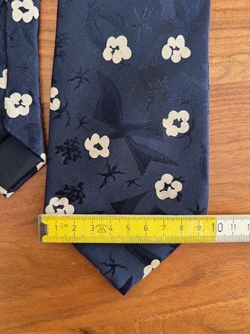 Lanvin Cravatte: Cravatte LANVIN 100% soie – Usato da Genève venduto da NYFFESY1 1
