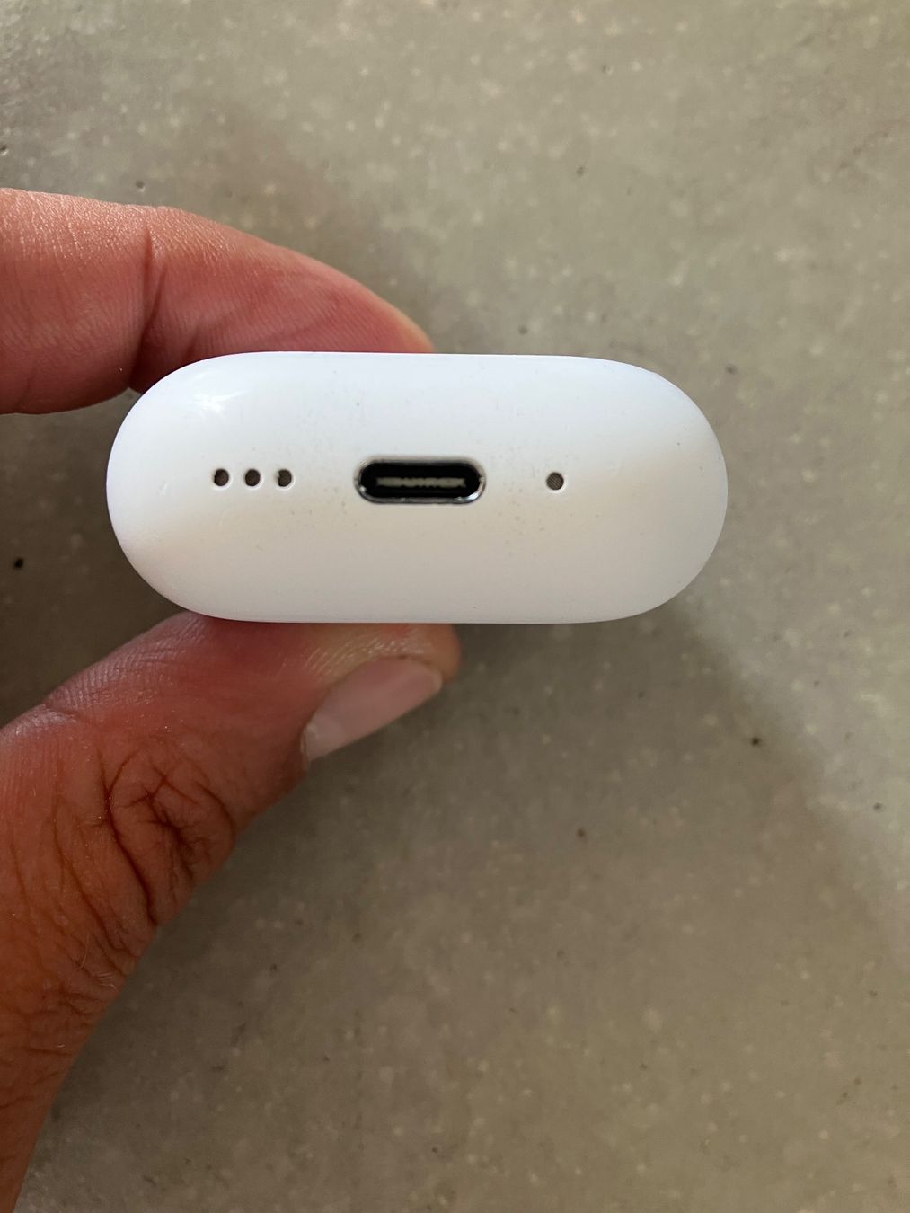 Apple Casques audio: APPLE AIRPODS 4 CASE ANC – D'occasion à Lausanne par mr.v 7
