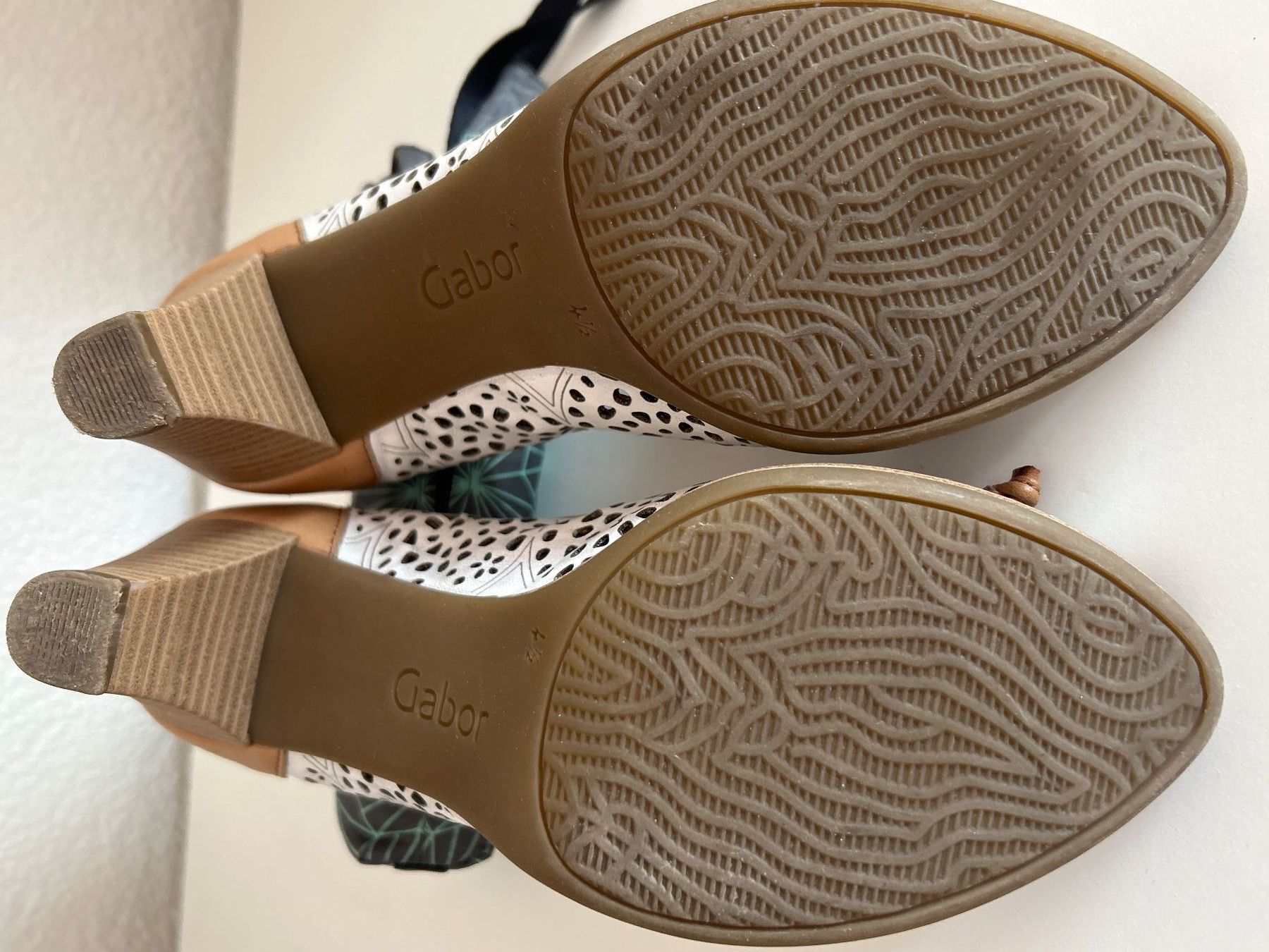 Gabor Scarpe da donna: Gabor Pumps weiss/braun echtes Leder Grösse 4 1/2 – Usato da Brunnen venduto da Nala2929 7