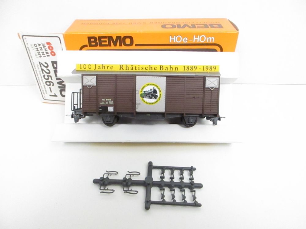 Bemo Modelleisenbahnen: Bemo H0m 2256-1 RhB Güterwagen - 100 Jahre Rhätische Bahn – Neu und originalverpackt aus Olten von Heinrich875 1