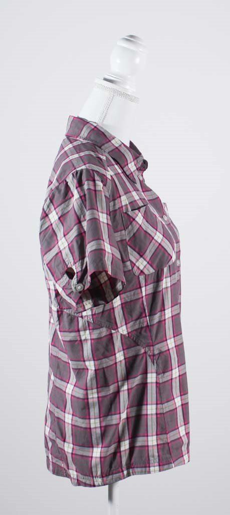 Adidas Camicette: adidas Bluse Gr. 44 – Usato da Belp venduto da caramel-secondhand 1