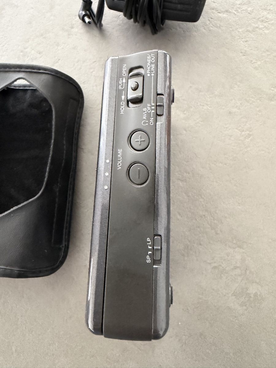 Sony Lettore multimediale portatile: Sony DAT Walkman TCD-D7 Digital Audio Recorder + Netzteil + – Difettoso da Zürich venduto da sne.swiss 1