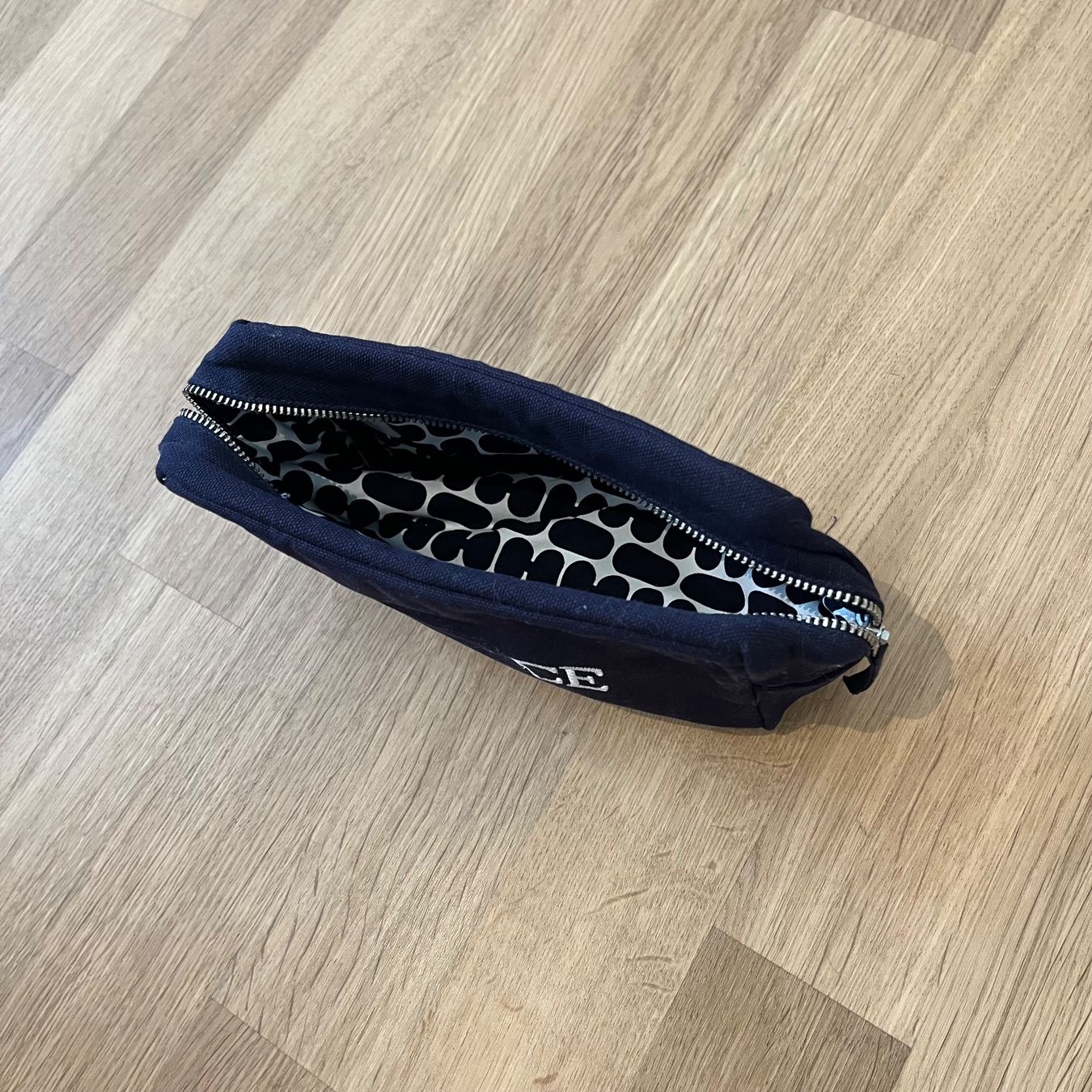 Kosmetikkoffer: Toiletry Bag, Horace – Neu und originalverpackt aus Zürich von art_b5qd 1