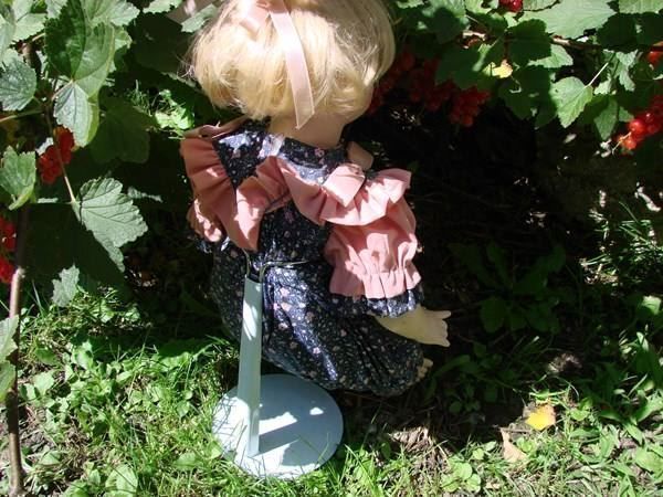 Puppen: Porzellan-Puppe mit Ständer – Gebraucht aus Hochdorf von Aguadulce 1