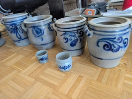 Im Set zu ersteigern: Salzglasiertes Steinzeug