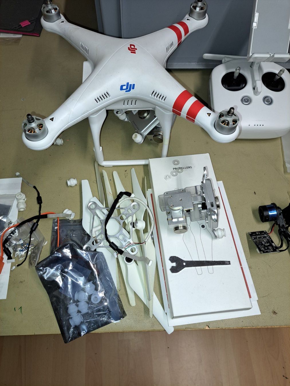 DJI Modellismo RC: Alte DJI Drohne von Phantom1-3 mit Koffer – Difettoso da Domat-Ems venduto da Oiteli68 4