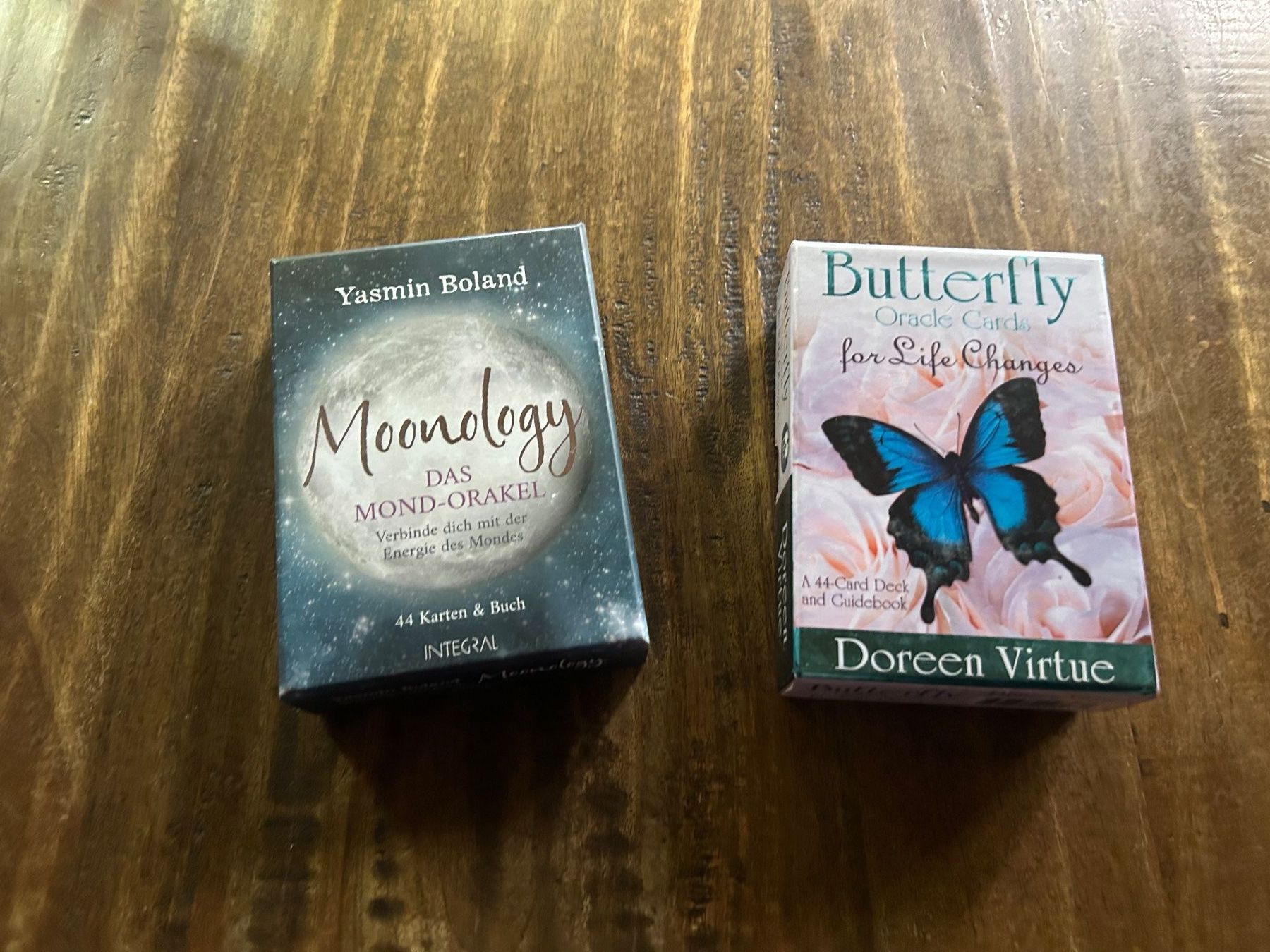 Libri: Büchlein + Karten Butterfly & Moonology – Nuovo (secondo la descrizione) da Schaffhausen venduto da amwr