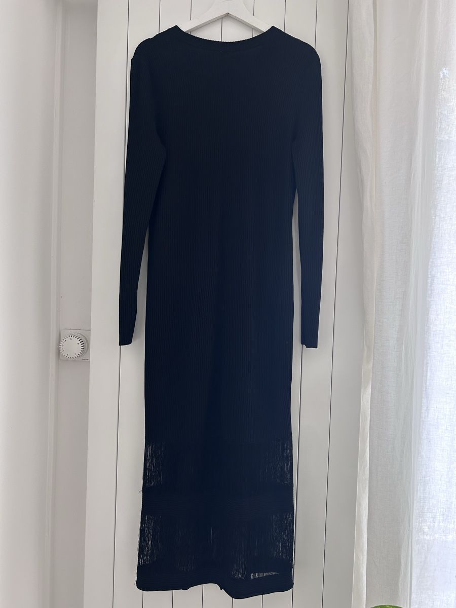 Arket Robes: Robe Arket noir M – D'occasion à Genève par Sarahchge 5