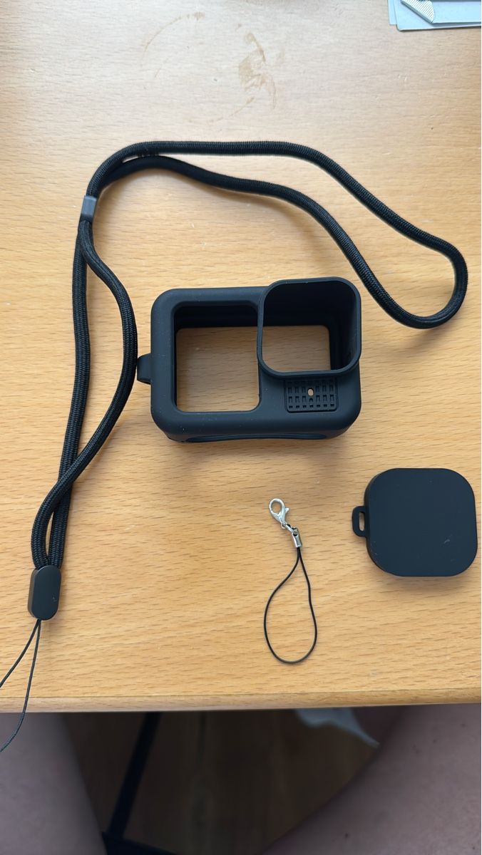 Gopro Stative & Köpfe: GoPro HERO Schutzhülle mit Trageband – Neu (gemäss Beschreibung) aus Jegenstorf von Christo0211