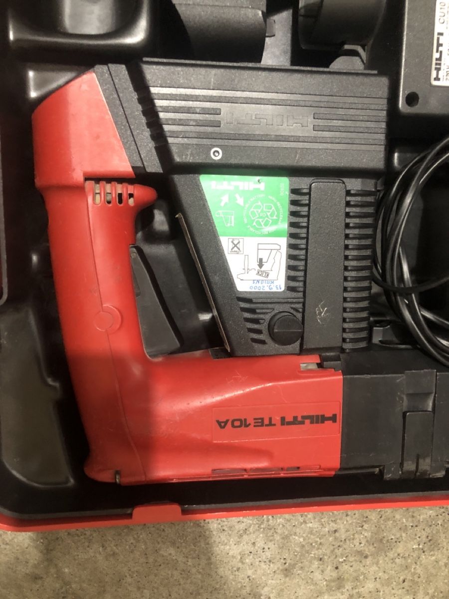 Hilti Trapani: Akku Borhamer Hilti TE10A – Usato da Biel-Bienne venduto da alos07 1