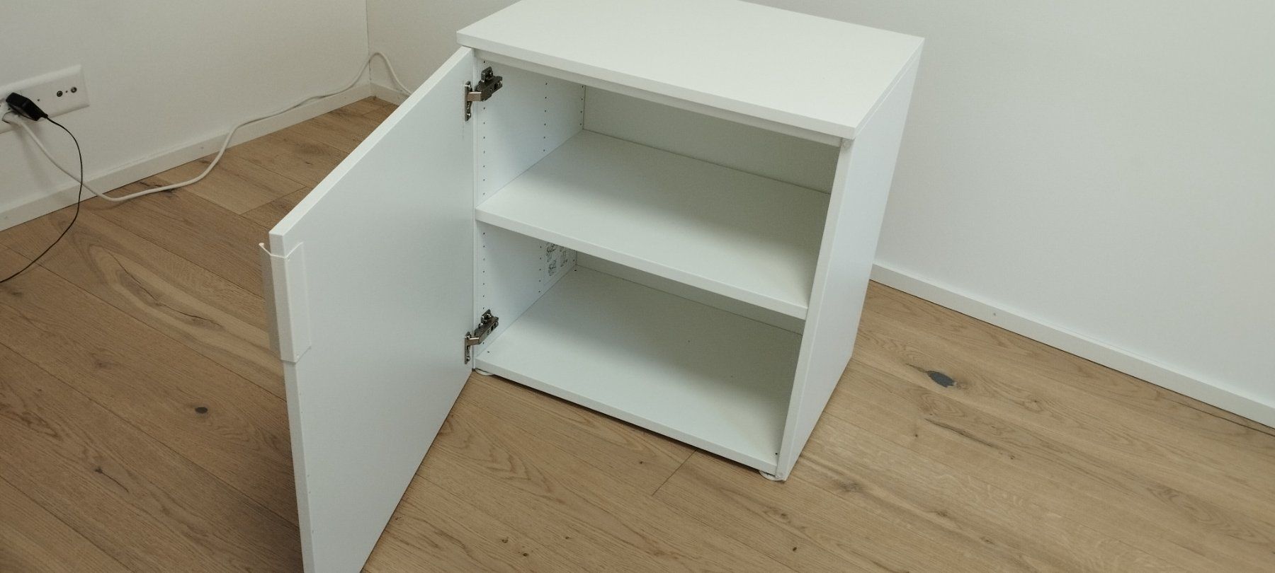 IKEA Platsa (60x40x60 cm) + Tür + Deckplatte + Füße (Gebraucht) in Zürich für CHF 11 – nur Abholung auf Ricardo kaufen