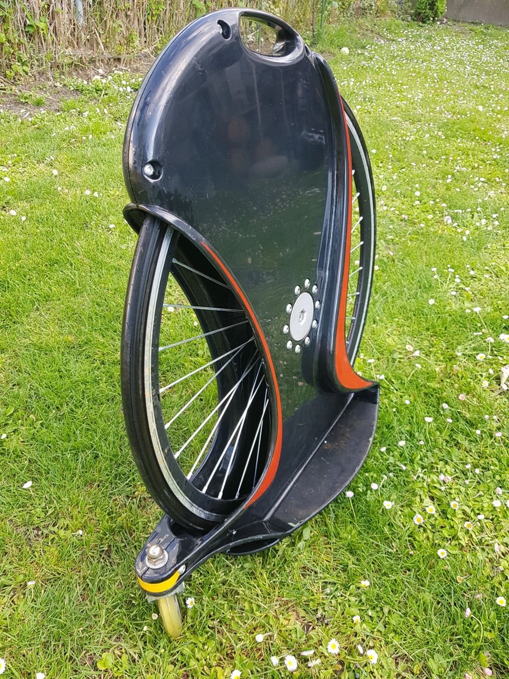 Skateboards: Monocycle Magic Wheel-Symbiose aus Einrad & Skateboard – Usato da Biel / bienne venduto da Sarouch9 1