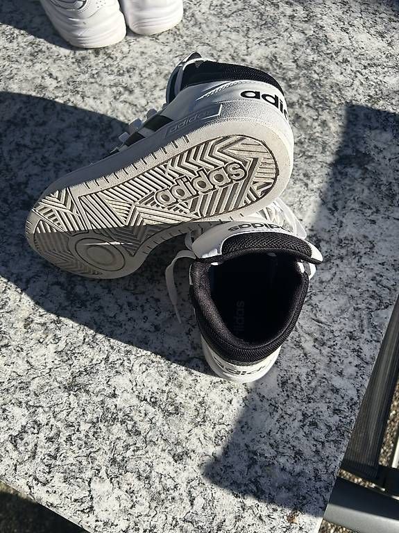 Scarpe da uomo: Adidas Schuhe Gr. 40-41 – Usato da Allschwil venduto da Siljo1 4
