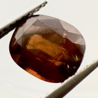 Natural Honey Sphene - 8 x 7 mm - 2.28 ct - Russia