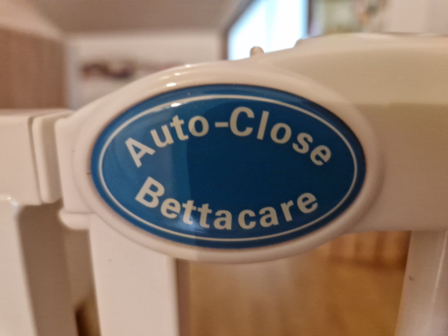Sicherheit: Türschutzgitter Bettacare Auto-Close 75-82cm – Gebraucht aus Pratteln von Rookie 2