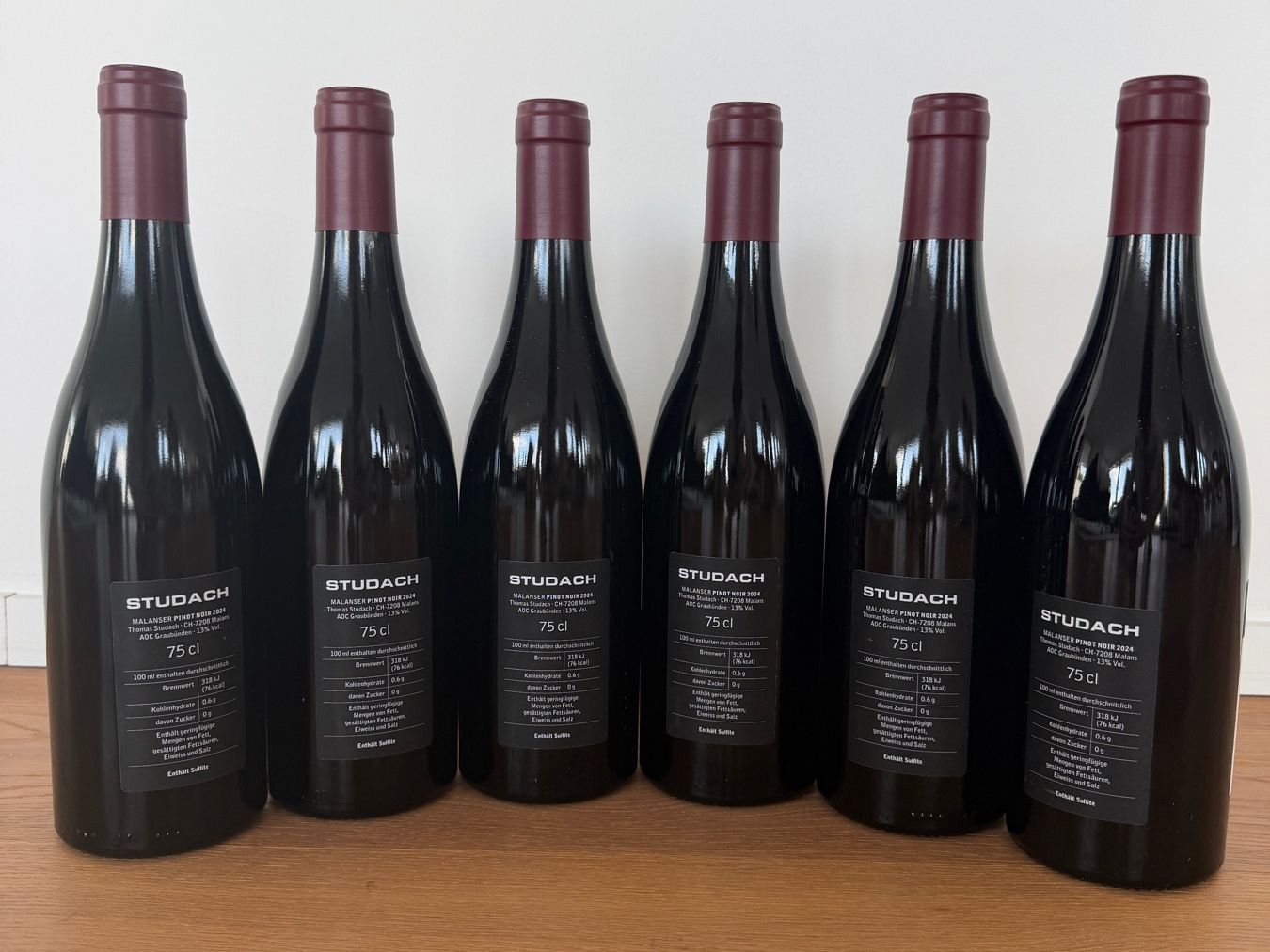 Studach Vino: Studach, Pinot Noir 2024 - 1 Flasche – Usato da Steinhausen venduto da jon_dc7h 2