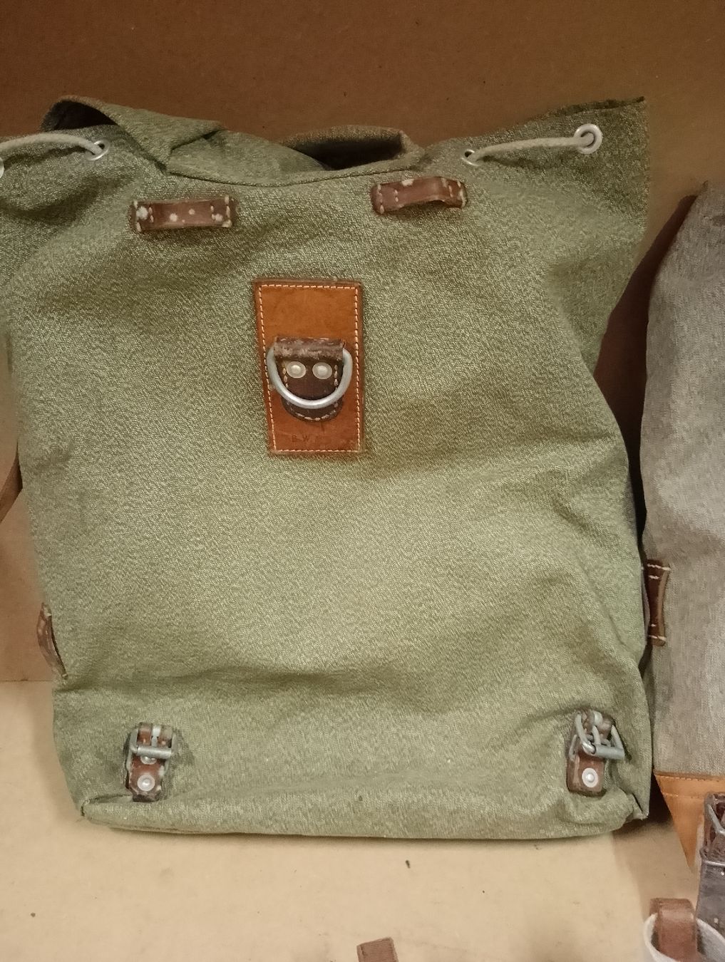Schweizer Armee Uniformi: Rucksack, F-Sack, Brotsack, usw Schweizer Armee – Usato da Safenwil venduto da dodgewc12 8