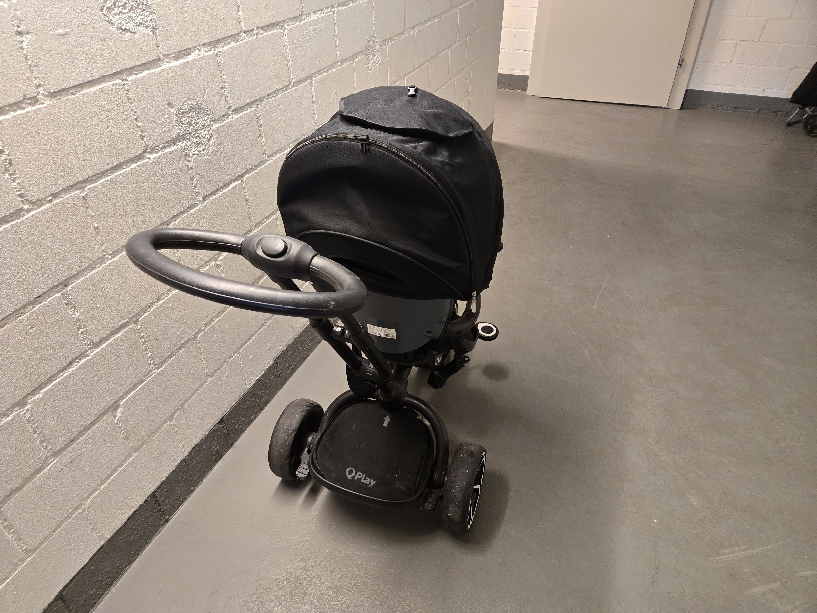 Veicoli per bambini: Qplay Tricycle Rito Black – Usato da Winterthur venduto da SneakersLeo 3
