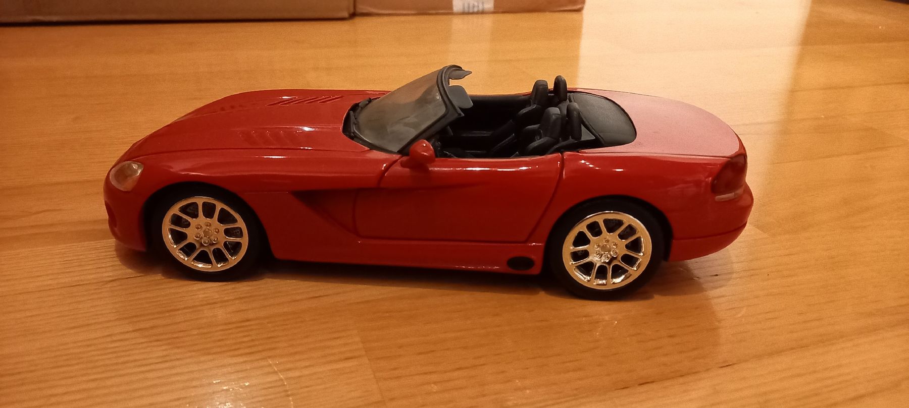 Dodge Modellini d'auto: Dodge Viper ERTL – Usato da Les Brenets venduto da flu_z9bl 1