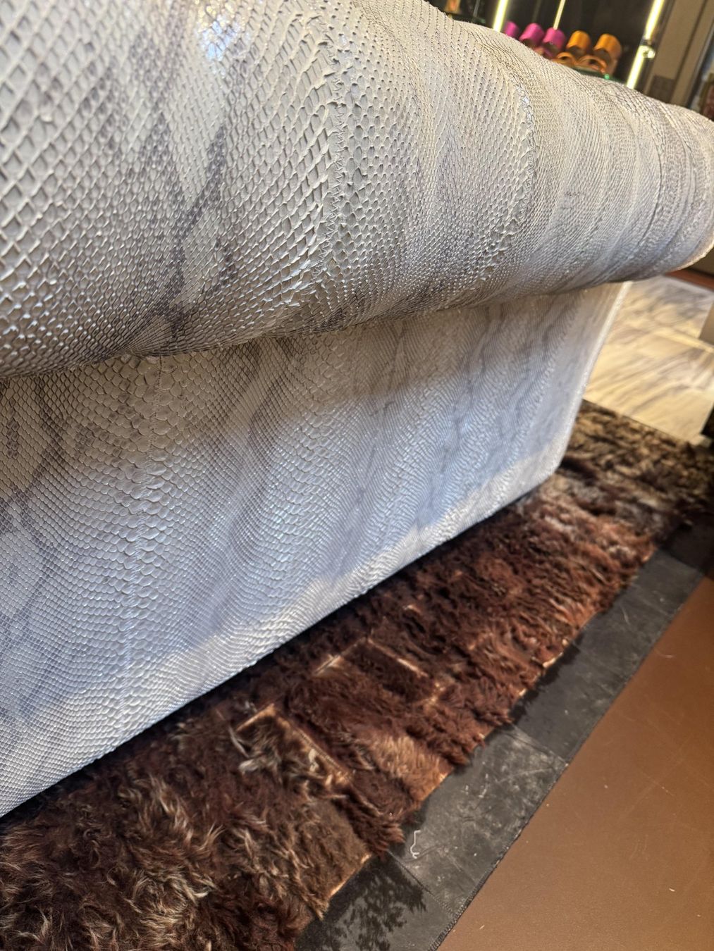 Divani: Divano Chesterfield rivestito in pitone – Usato da Porza venduto da GioCa65 7