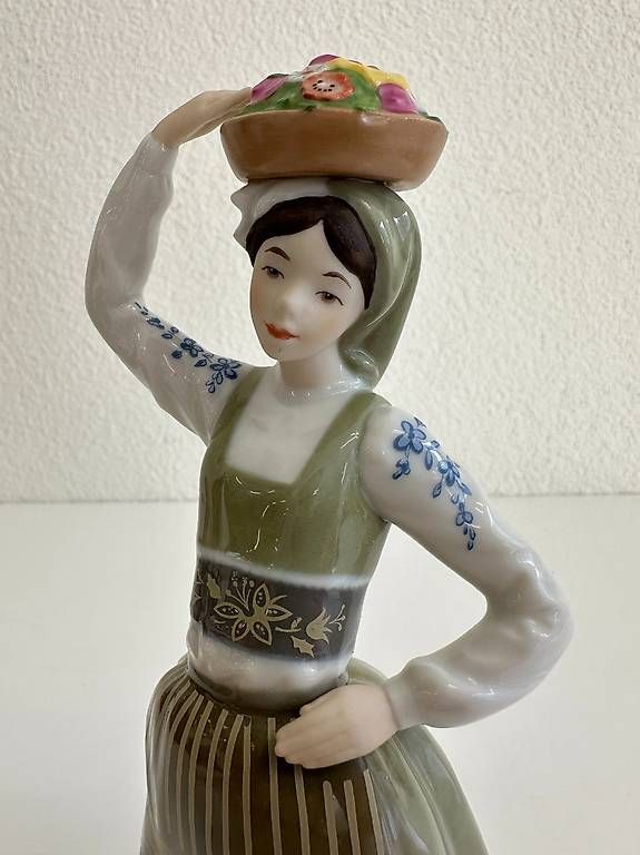 Statuette: Goebel Figur Ines 1986 W Germany – Usato da Obernau venduto da Arche_Noah_Brocki 4