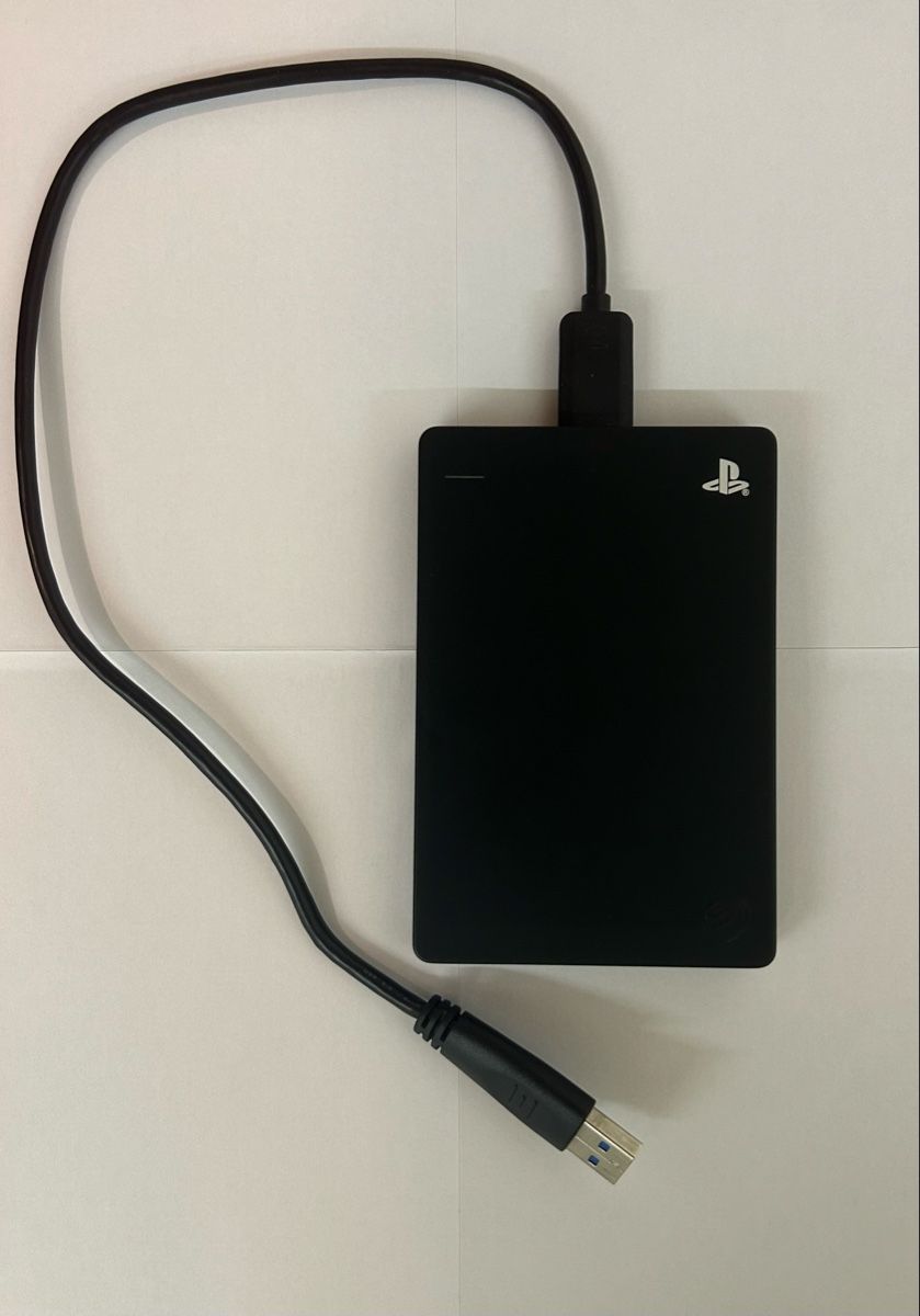 Seagate Dischi rigidi: PS4 Seagate Game Drive 2TB – Usato da Hausen venduto da Sabzz