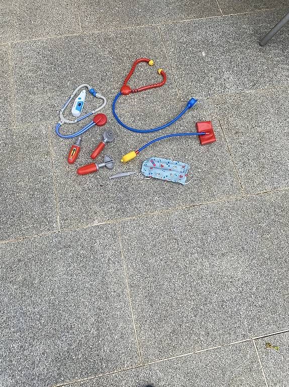 Spielzeuge: Arztkoffer – Gebraucht aus Ettingen von a_d_m2hh 1