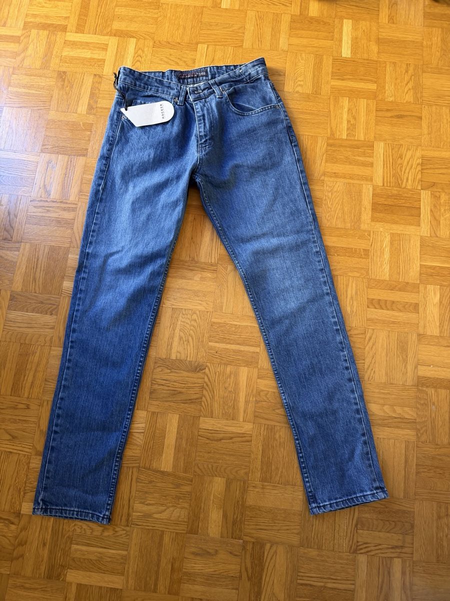 Jeans: Jeans neuf Hacker taille 33/32 – Neuf avec emballage d'origine à Savagnier par Pivovar2