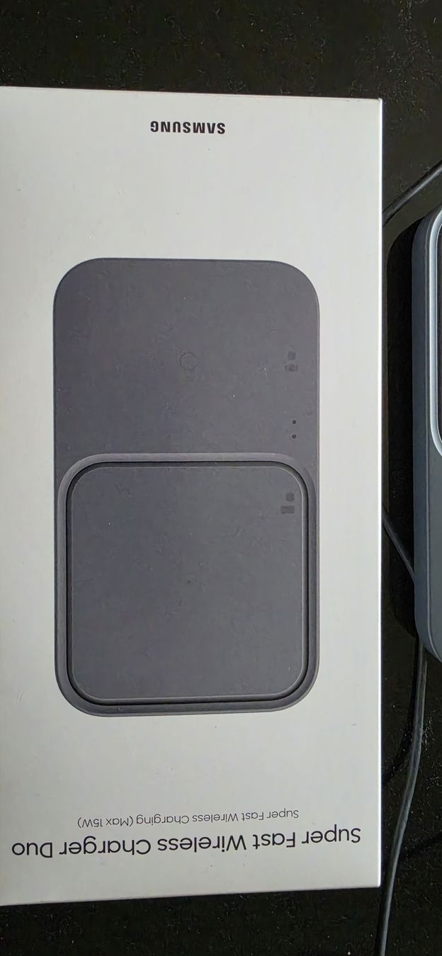 Samsung Caricabatterie: Samsung Wireless Charger Duo - Schnellladen – Nuovo (secondo la descrizione) da Thun venduto da rsi40 1