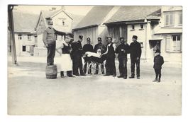 AK Postkarte Gruppe Soldaten mit Kinderwagen ca. 1910-1930