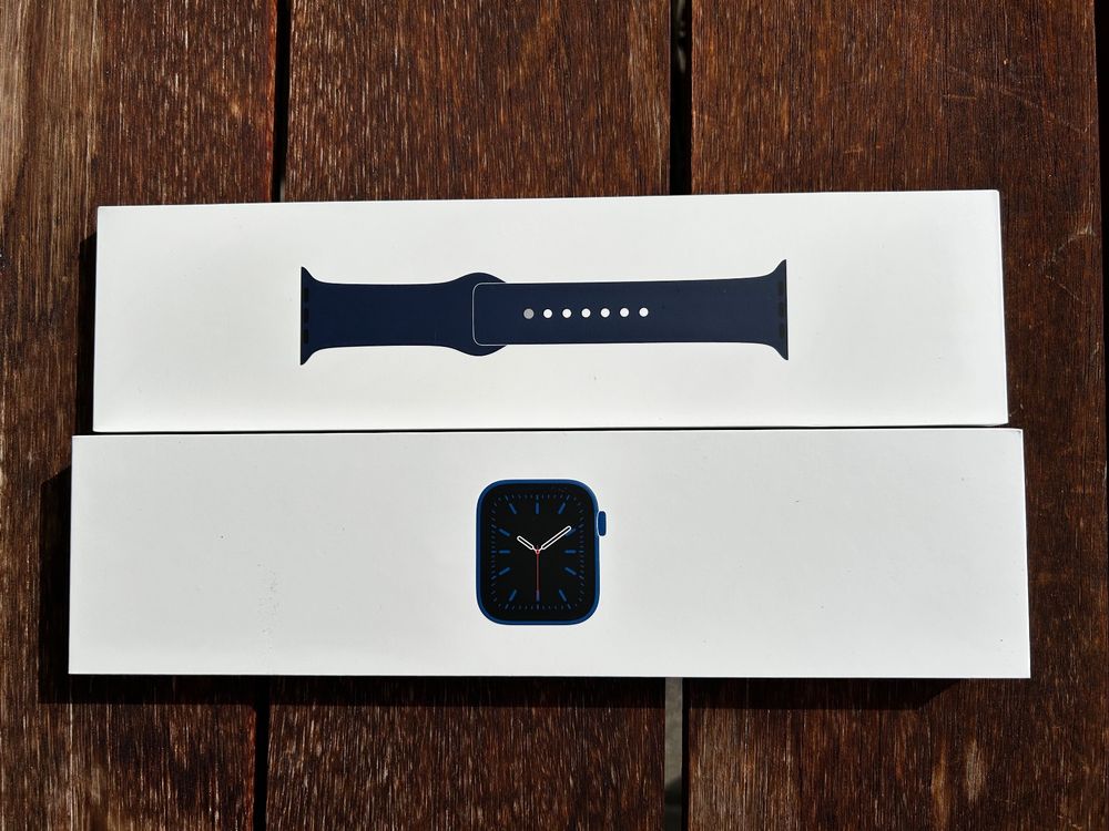 Apple Watch Series 6 40MM Gold (Cellular + GPS) main image 0