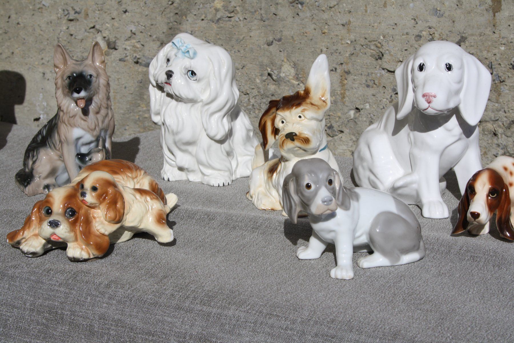 Statuette: HUNDE FIGUR / EN EINE GANZE SAMMLUNG – Usato da Wauwil venduto da Pneuedy 4