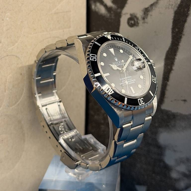 Orologi: Rolex Submariner Date 16610 2005 – Usato da Genève venduto da minty.watches 2