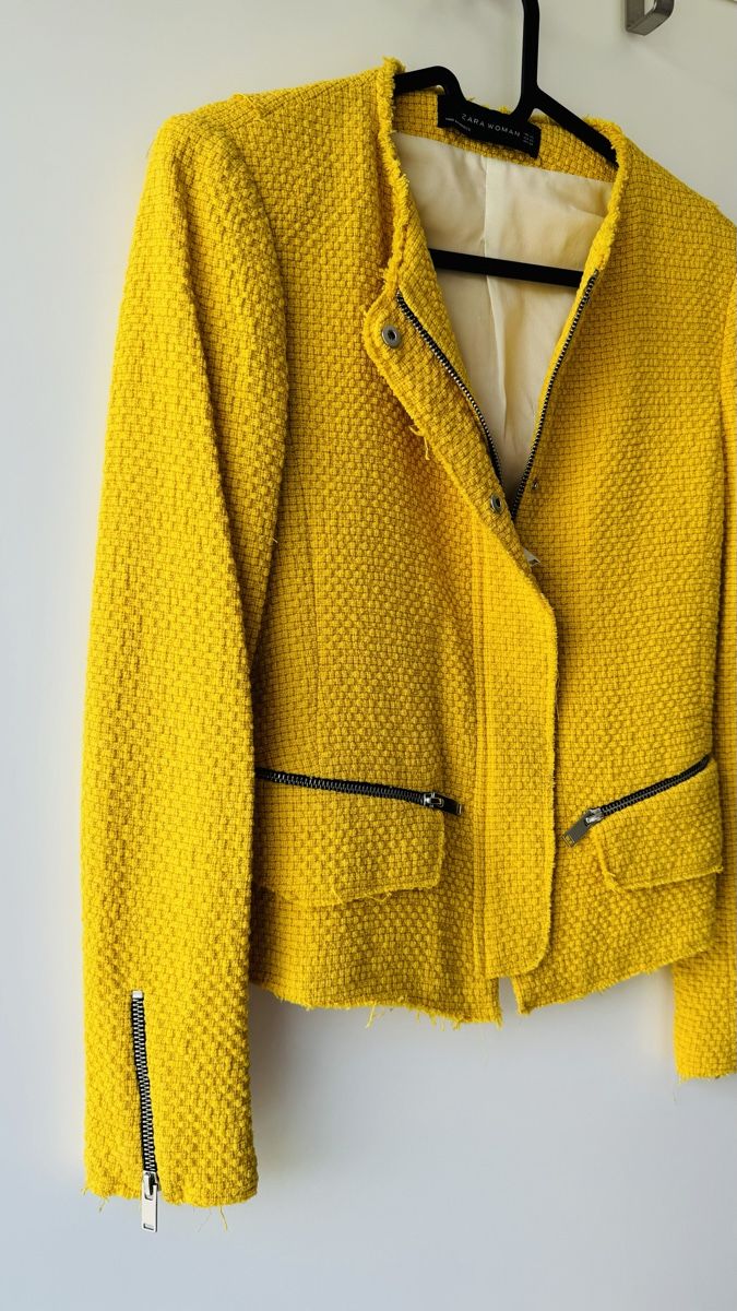 Zara Giacche: Veste Zara jaune tendance, style motard, taille XS – Usato da Lausanne venduto da Global.P 1