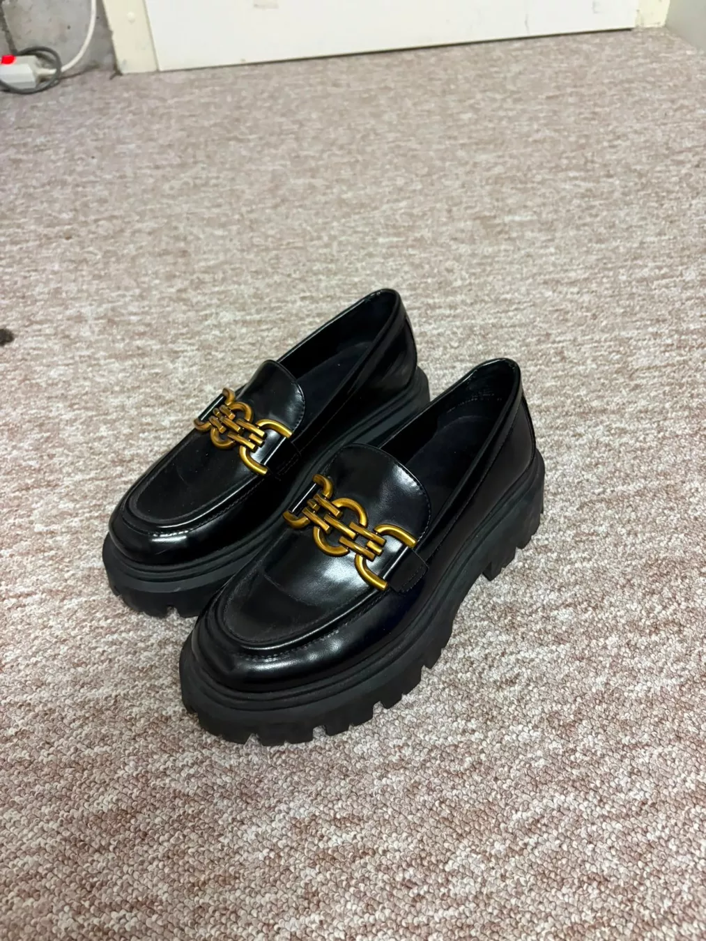 Damenschuhe: Schwarze Loafer – Gebraucht aus Adliswil von thiago1995