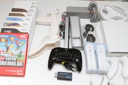 Nintendo Wii mit HDMI-Adapter und Spielen