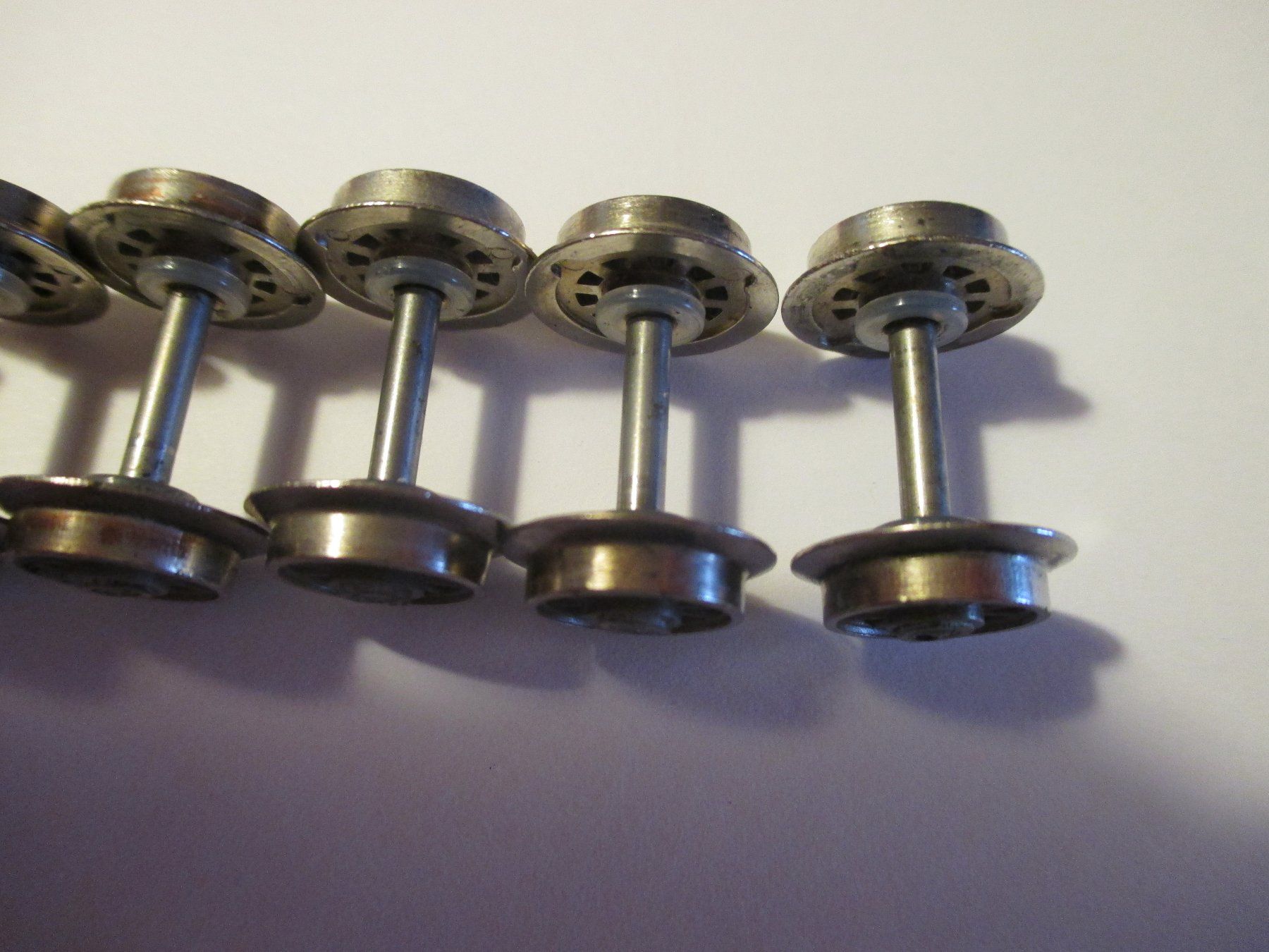 Modellini di ferrovie: Diverse Speichenräder H0 DC – Difettoso da Breitenbach venduto da anti11 2
