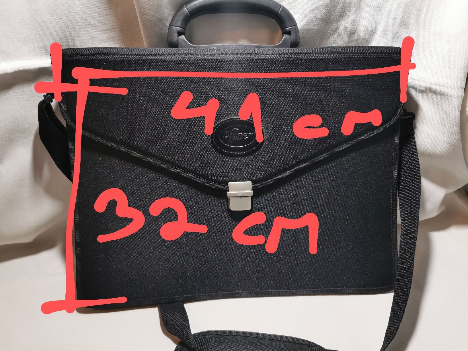Taschen: Laptoptasche Pfizer – Gebraucht aus Basel von Treasurehunter 1